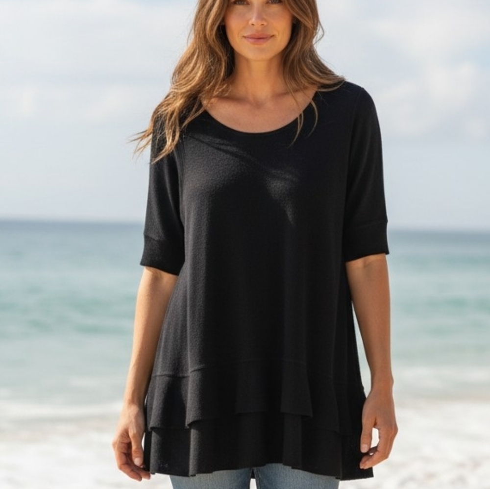 Ava James -NWT Black Hi/Lo Blouse Elbow Length Sleeve Stitching Detail Both Side
